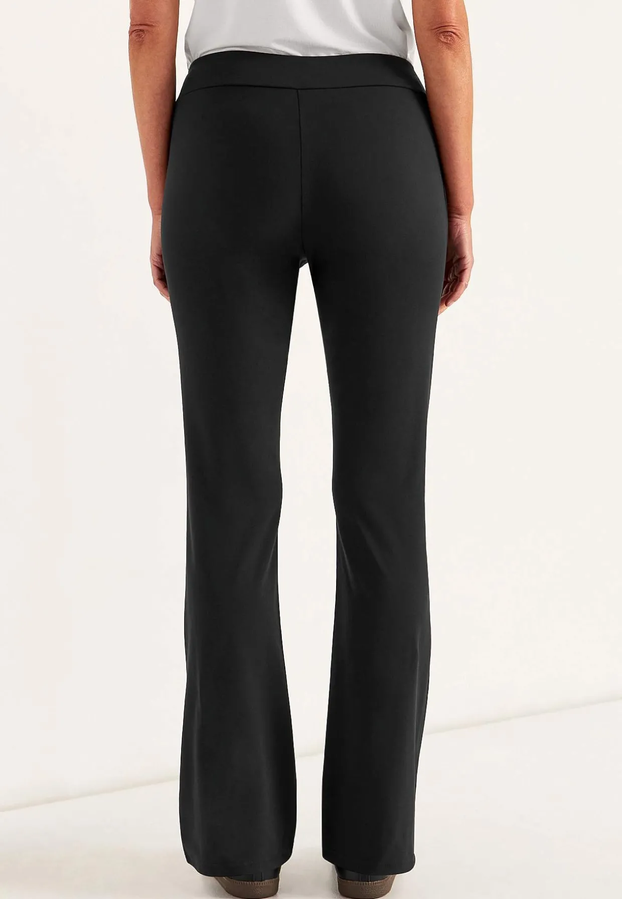 Alsidige jerseybukser med en bootcut Daria