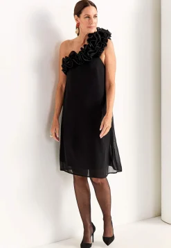 Asymmetrisk cocktailkjole med volant