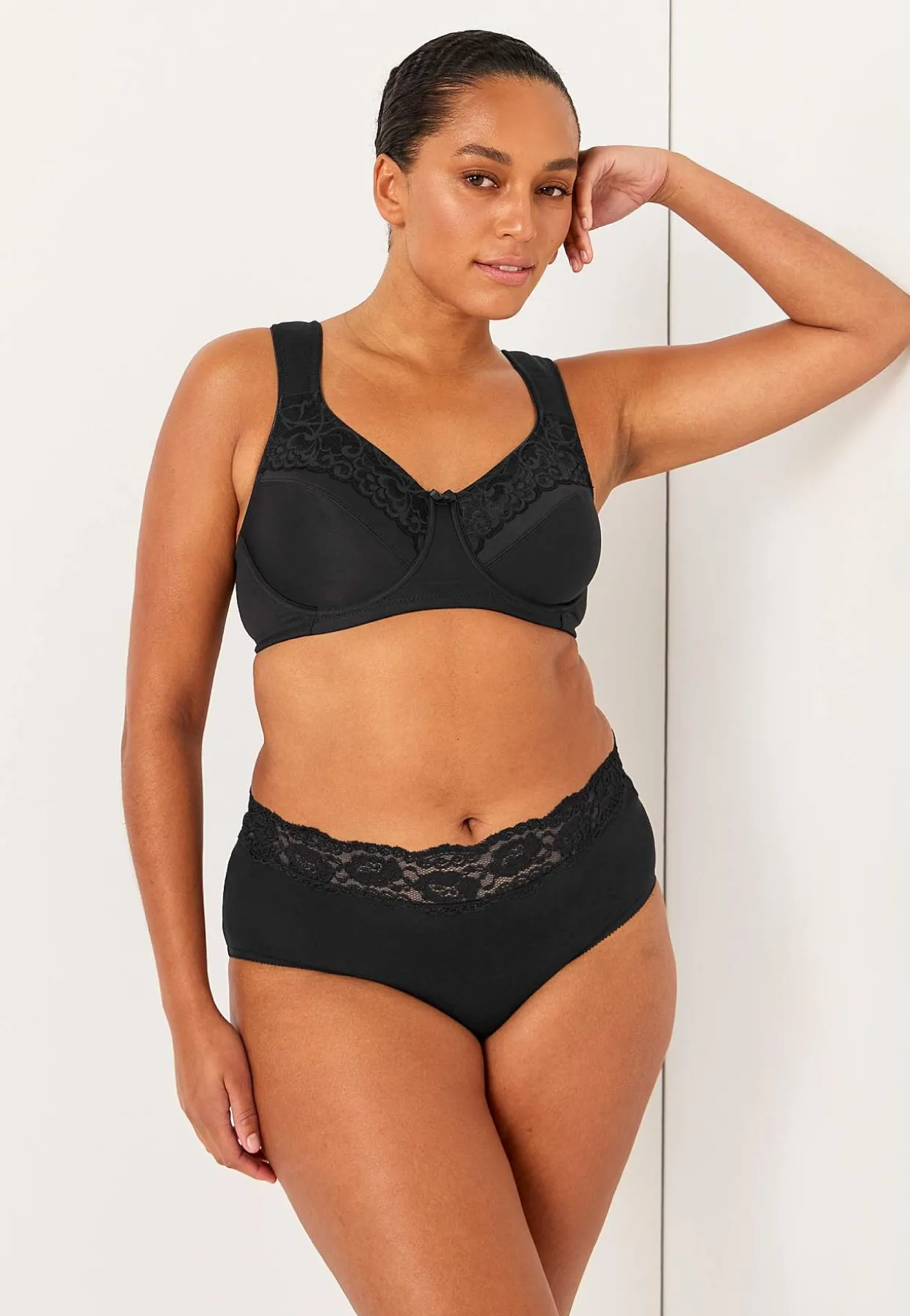 Bh med bøjler med blonde