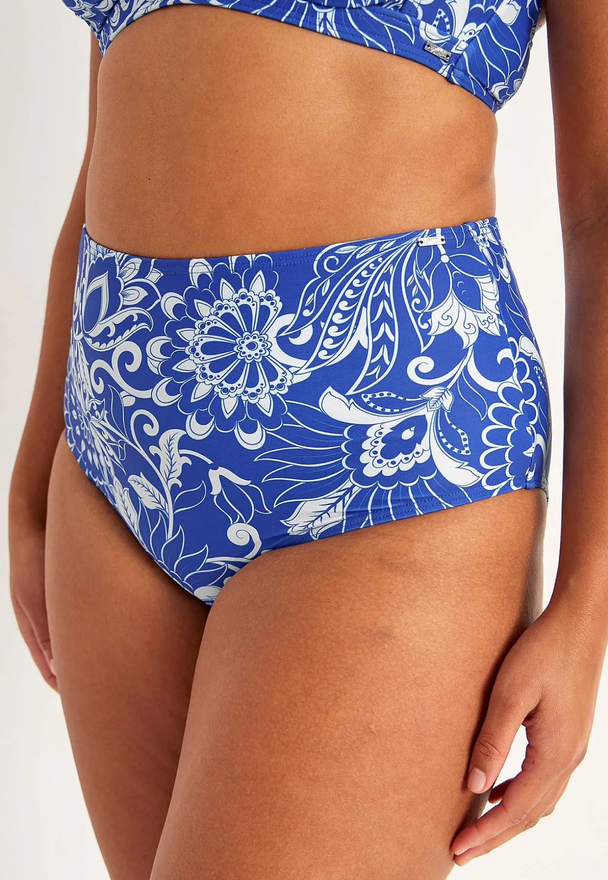 Bikiniunderdel med høj talje