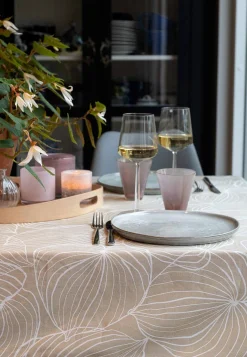 Bladmønstret, stilren dug