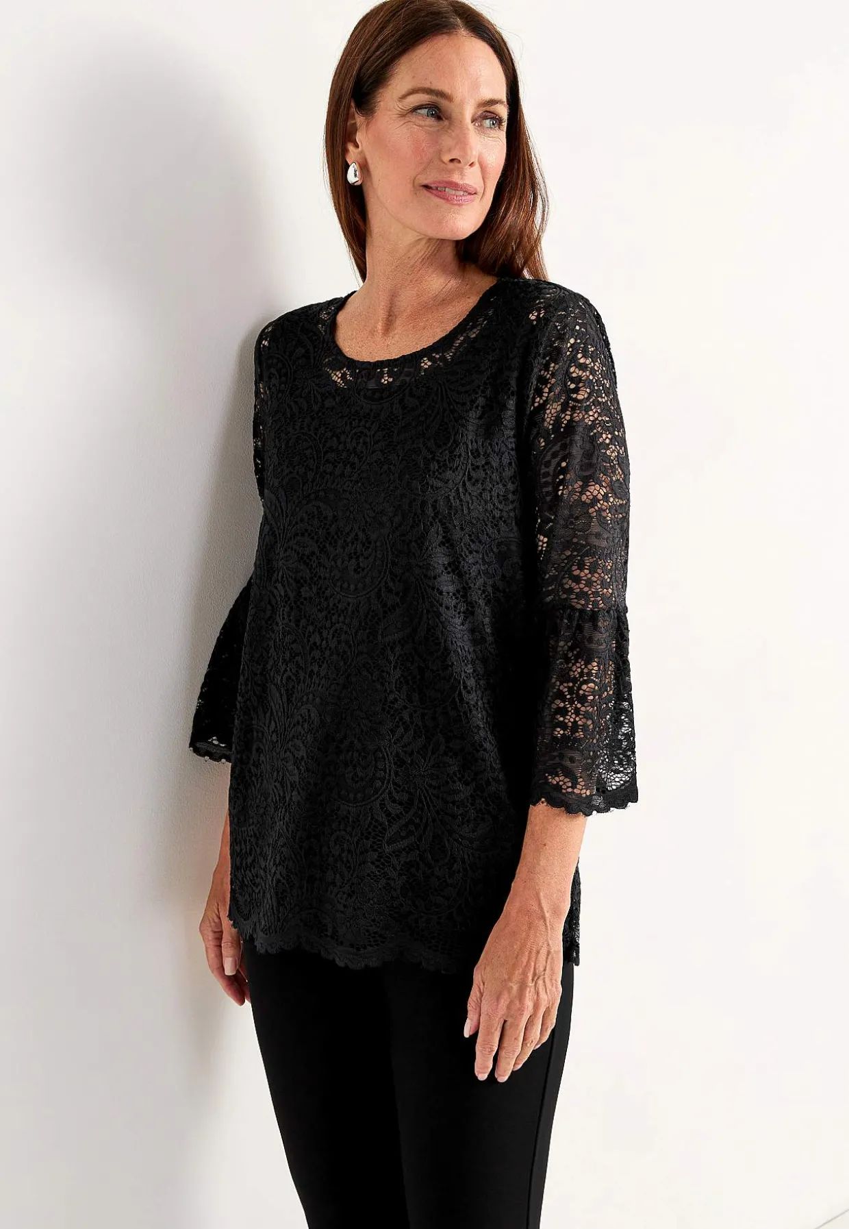 Blondetop med trompetærme