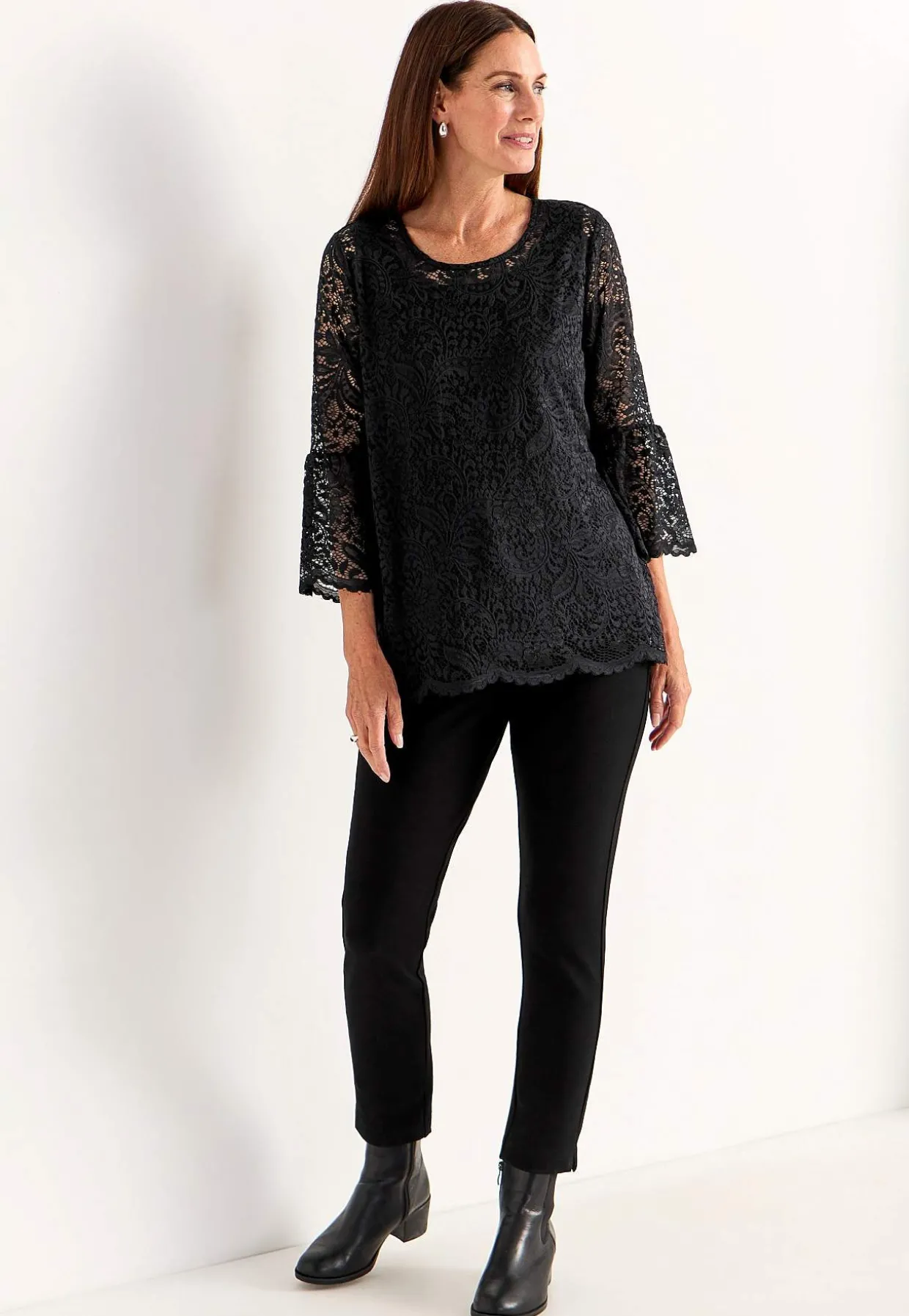 Blondetop med trompetærme