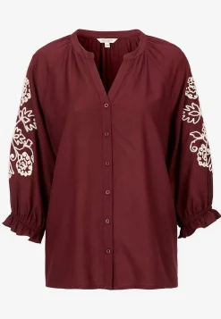 Bluse med broderi