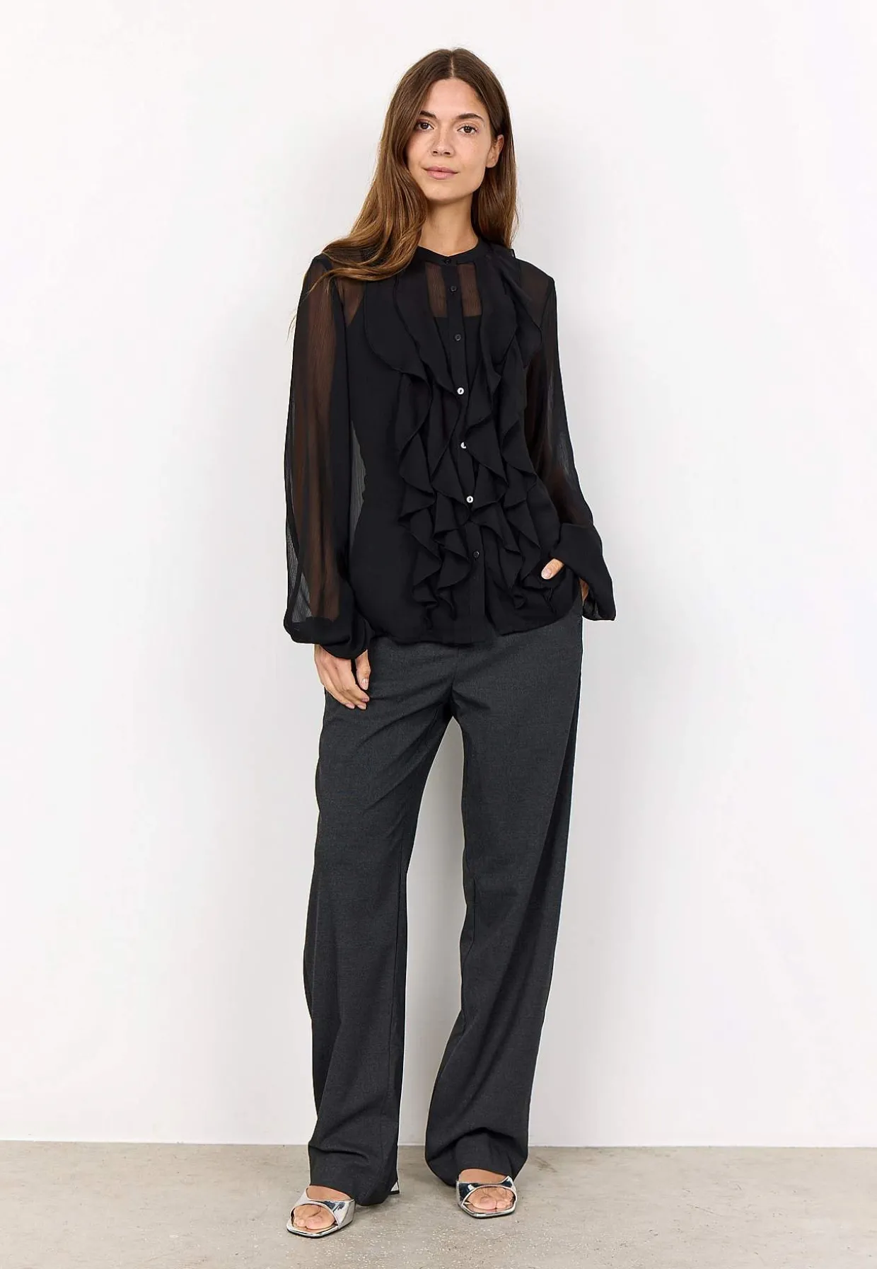 Chiffonbluse med volanter