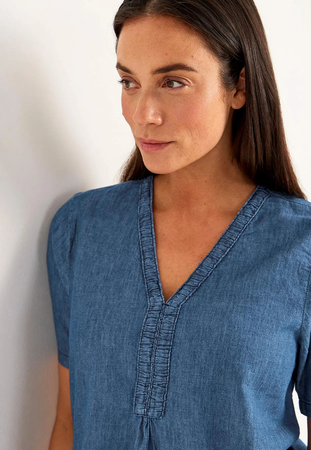 Denimtunika med dekorativ v-hals