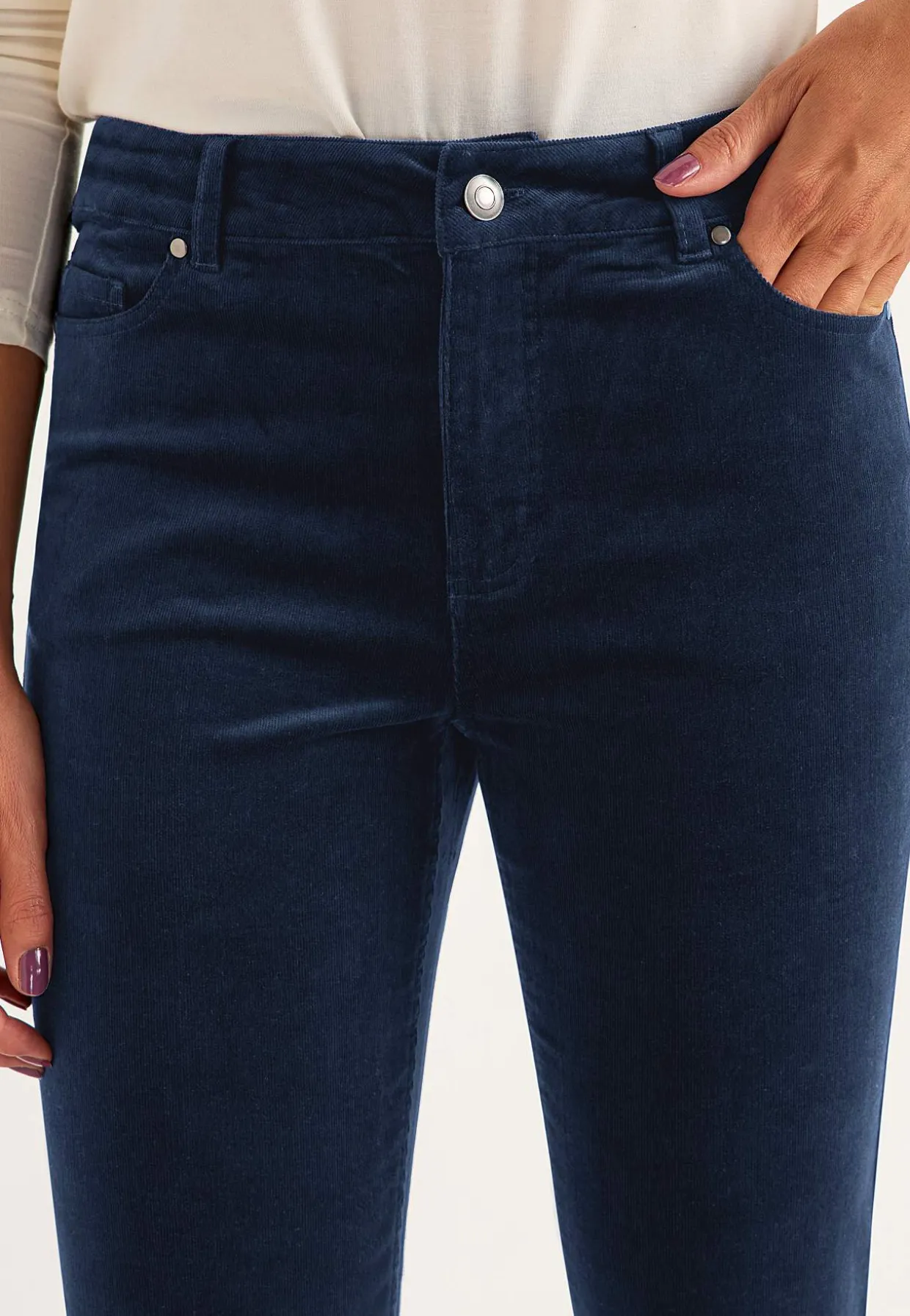 Elastiske fløjlsbukser med lige ben