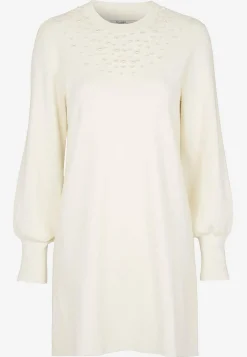 Fintstrikket kjole med perler | Cellbes