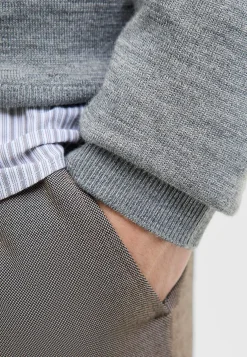 Fintstrikket trøje i merinould