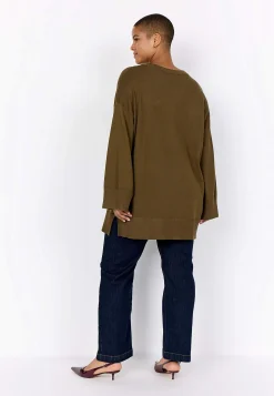 Fintstrikket trøje med v-hals