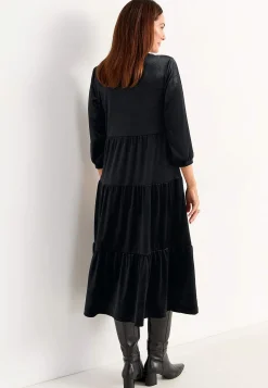 Fløjlskjole med volant