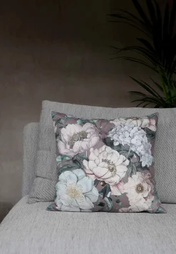Fløjlspudebetræk med blomstermønster