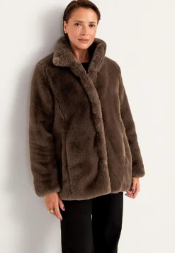 Frakke med blød pelsimitation