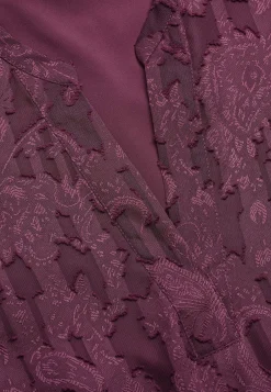 Jacquardvævet, næsten gennemsigtig kjole | Cellbes