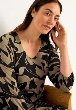 Jerseykjole med prinsessesnit