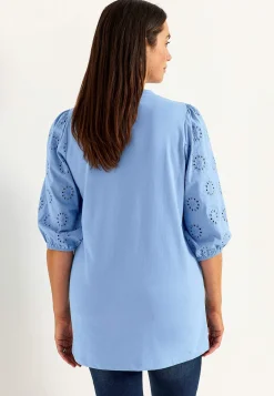 Jerseytunika med broderede ærmer