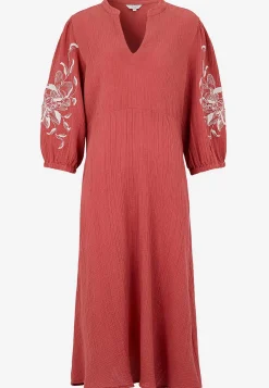 Kjole i rynket bomuld med broderi