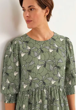 Kjole med et blomstermønster og struktur | Cellbes