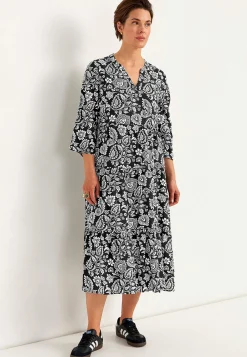 Kjole med volanter | Cellbes