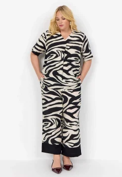 Kjole med zebramønster