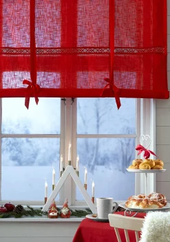 Liftgardin med blonde Monica