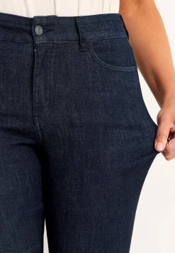 Lige jeans i denim med superstræk Sara | Cellbes