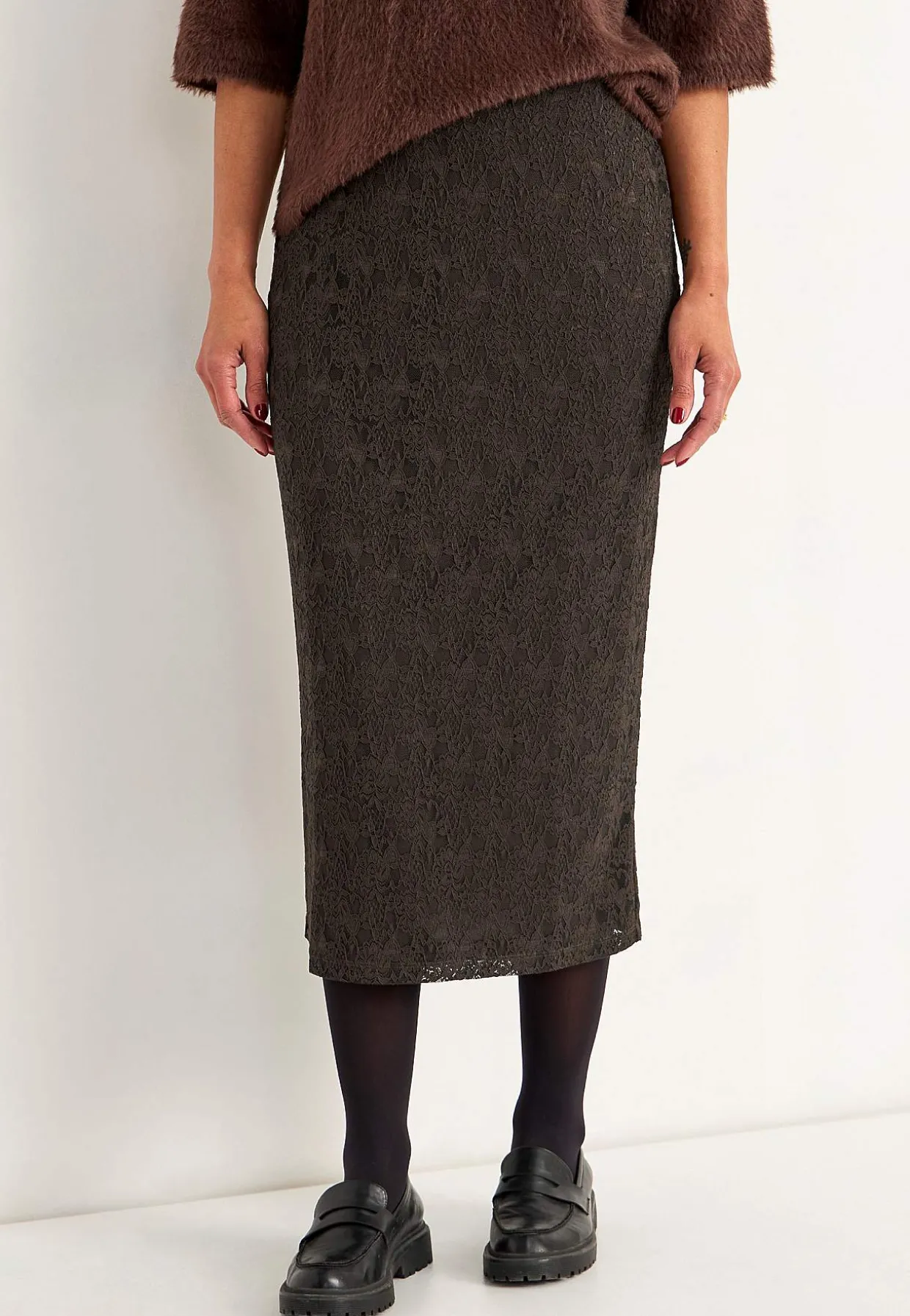 Midi nederdel i blonde