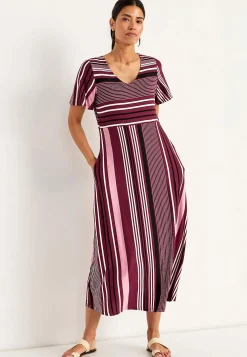 Mønstret viskosekjole