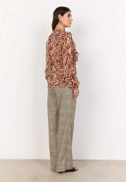 Næsten gennemsigtig bluse med volanter | Cellbes