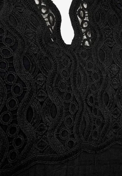 Næsten gennemsigtig bluse med broderi | Cellbes