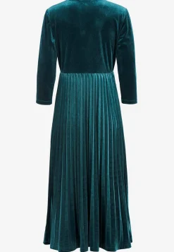 Plisseret fløjlskjole med trekvartærme