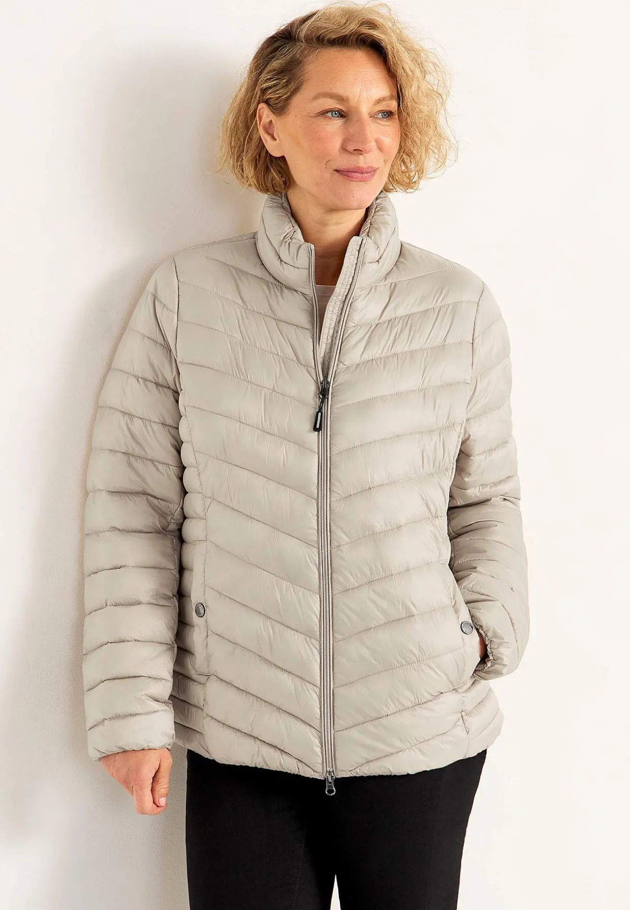 Praktisk, stilfuld letvægtsjakke