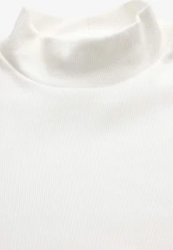 Ribbet top med turtleneck