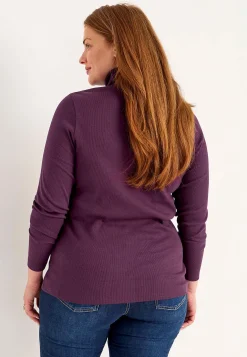 Ribbet turtleneck trøje i økologisk bomuld