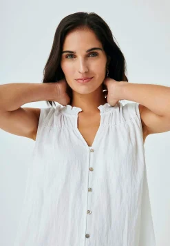 Ærmeløs bluse med rynkedetaljer