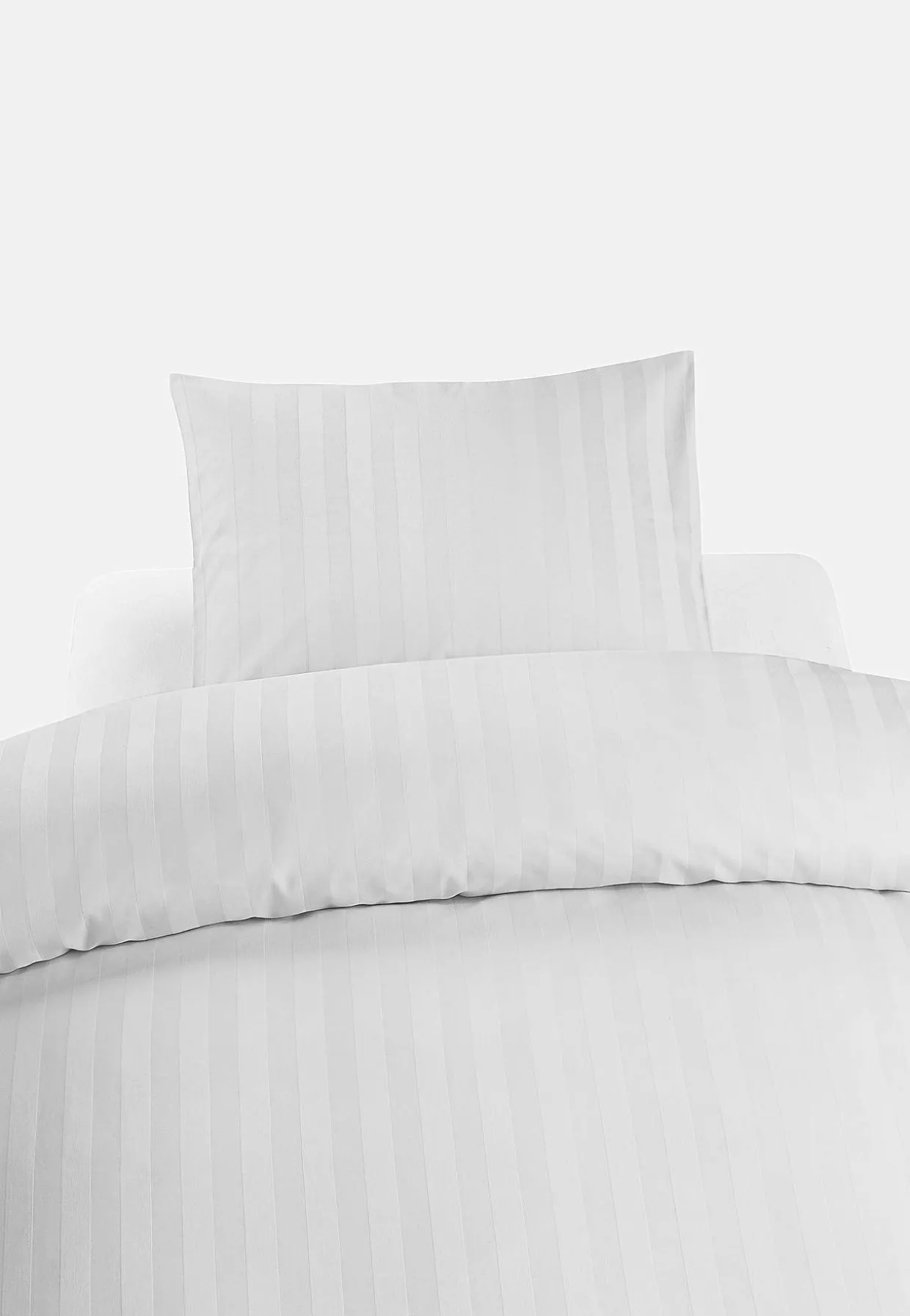 Sengesæt i satin 150x210 cm