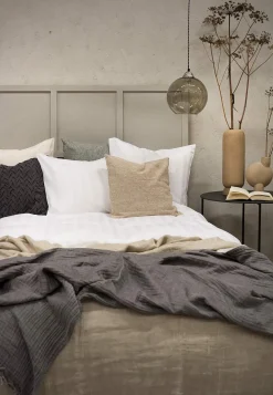 Sengesæt i satin 150x210 cm