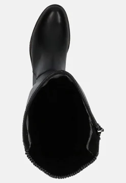 Skindstøvle med bred skaftvidde