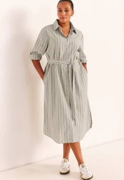 Stribet kjole med lommer