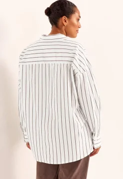 Stribet lang skjorte