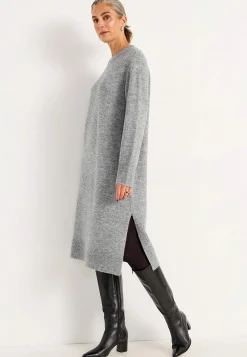 Strikket, blød kjole