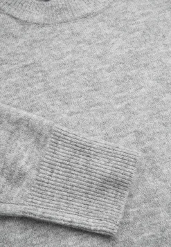 Strikket, blød kjole