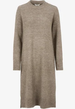 Strikket, blød kjole