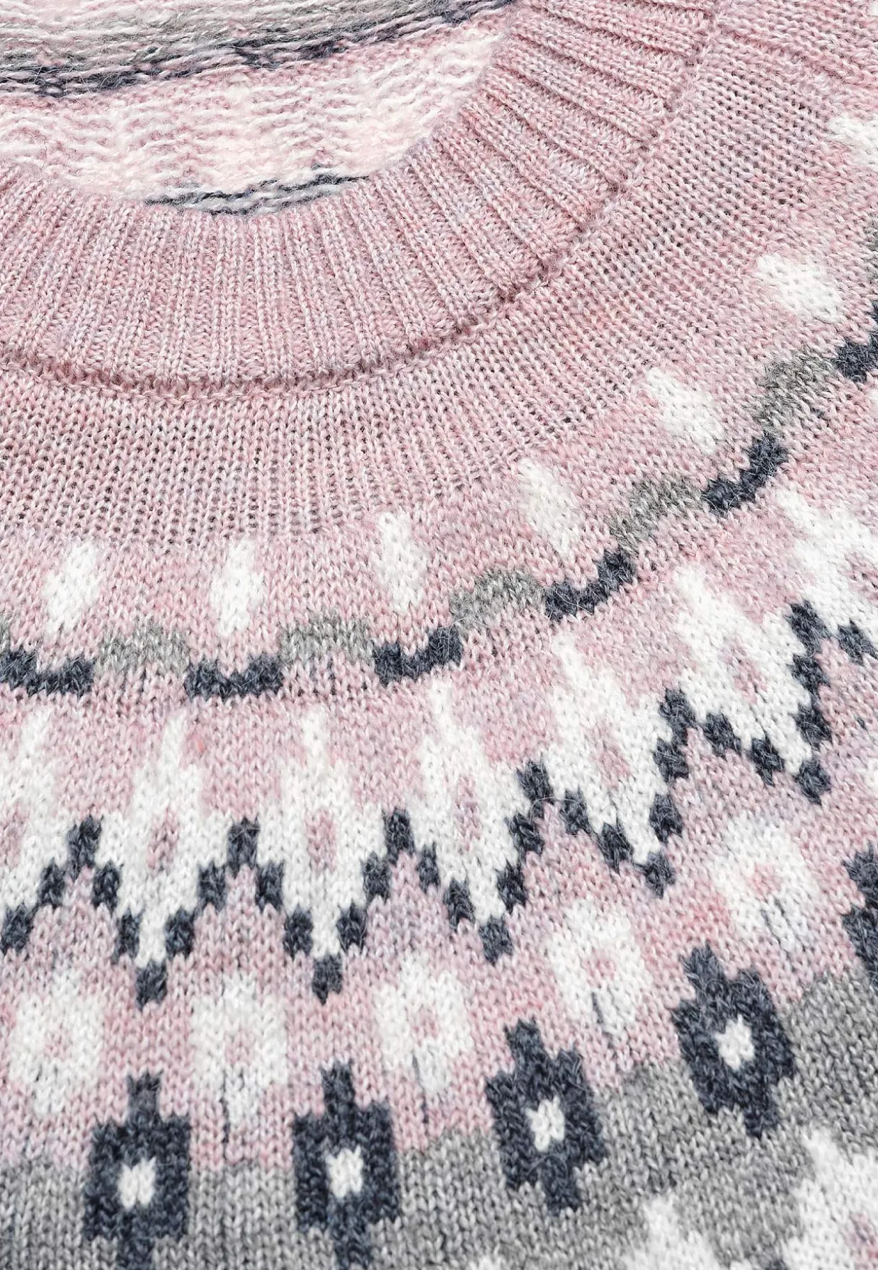 Strikket, jacquardmønstret trøje