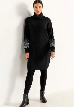 Strikket kjole med jacquardmønstrede ærmer