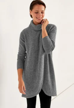 Strikket polotrøje med slå-om detalje foran