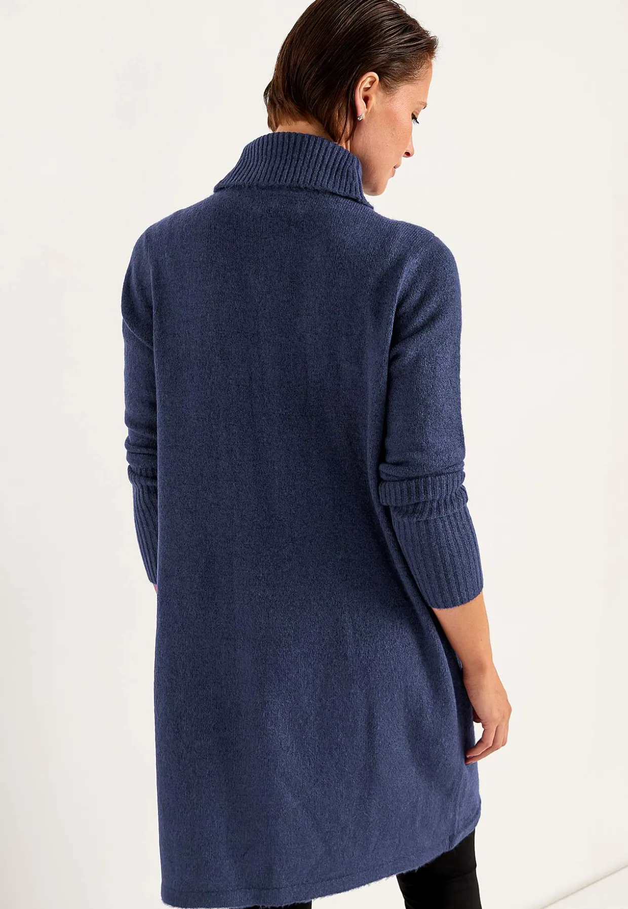 Strikket polotrøje med slå-om detalje foran