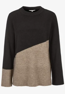 Strikket trøje med afrundet krave