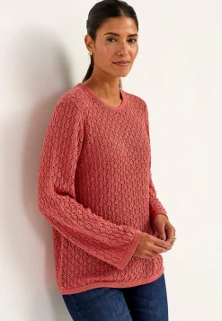 Strikket trøje med hulmønster