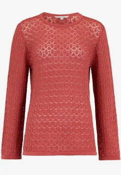 Strikket trøje med hulmønster